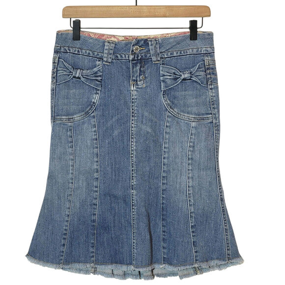Candies Denim Midi Skirt Blue Frayed Raw Hem Bow Pockets Casualwear Size 5 or S - Picture 1 of 13